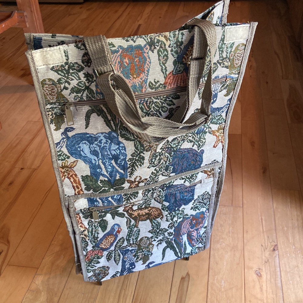 Safari Tapestry Rolling Foldable Carry On Travel Bag - Packable/ Expandable EUC